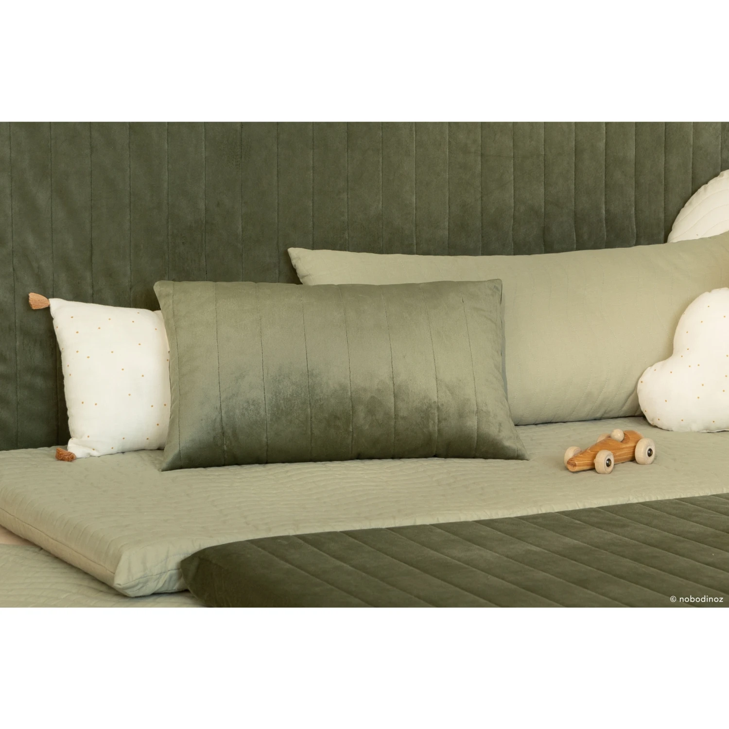 Coussin Akamba 45x30 Cm Velvet Olive Green 5 Coussin Akamba 45x30 Cm Velvet Olive Green – Image 3