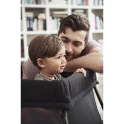 BabyBjörn Lit Parapluie Light Noir -Magasin De Périphériques Pour Enfants lit parapluie light noir babybjorn OC