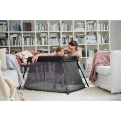 BabyBjörn Lit Parapluie Light Noir -Magasin De Périphériques Pour Enfants lit parapluie light noir babybjorn OE