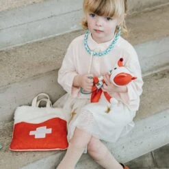 Lilliputiens Trousse Petit Docteur Alice -Magasin De Périphériques Pour Enfants trousse petit docteur lilliputiens OJ